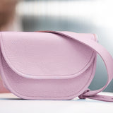  Elegantní Dámská Kožená Ledvinka – Stylová, Kompaktní & Funkční