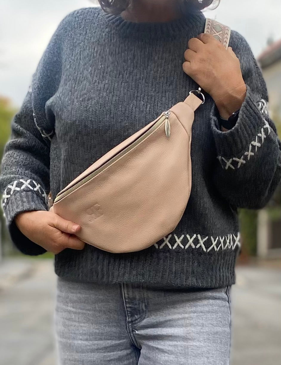 Handmade Leather Bum Bag, Funny Pack – Stylish, Practical for Everyday Use - Radka Sillerova Atelier 